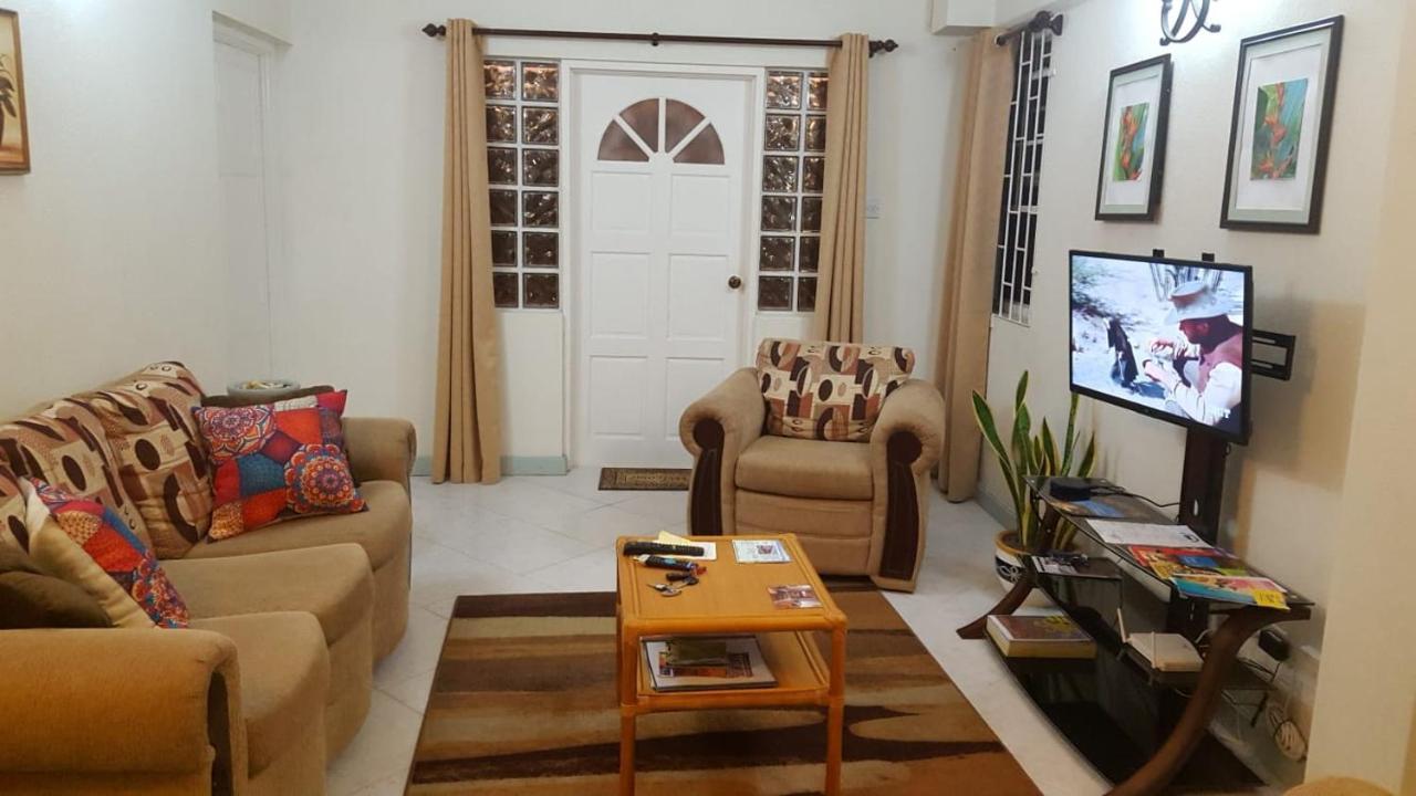 Breezy Apts Saint Philip Esterno foto